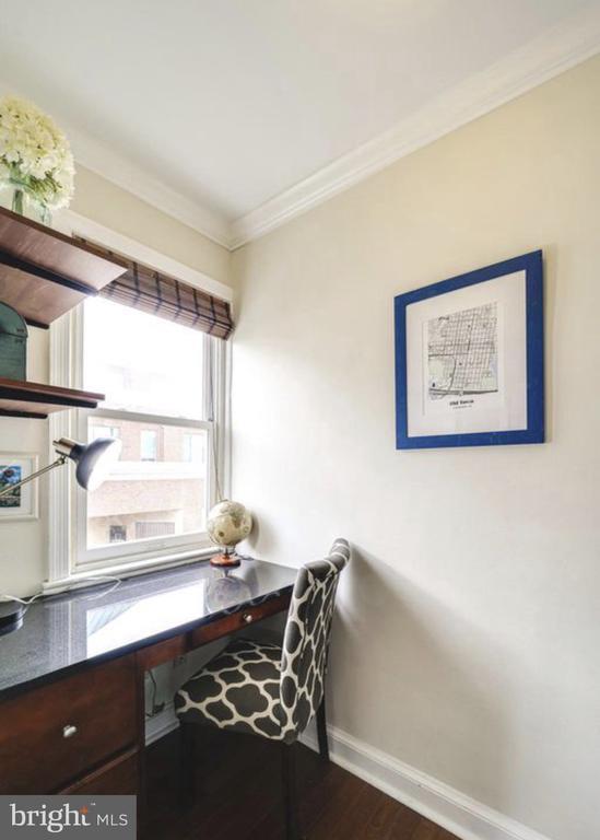 Foto del edificio - 718 S Washington St