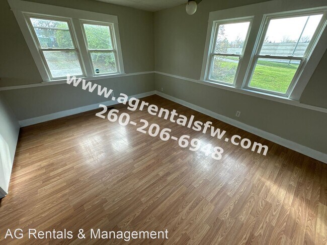 Building Photo - 3 br, 1 bath House - 2416 Maumee Ave
