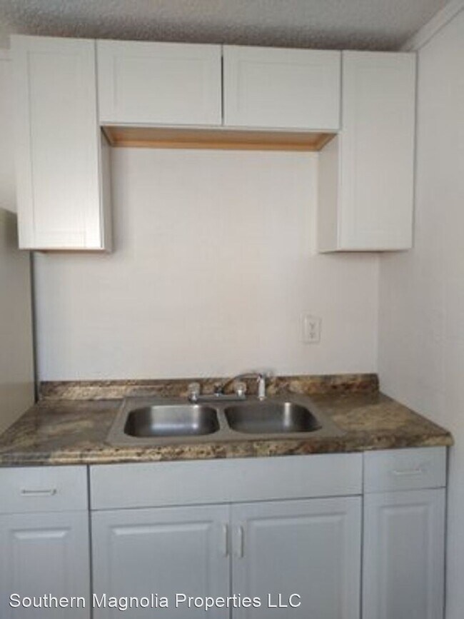 Building Photo - 2 br, 1 bath House - 930 NW 17th Avenue