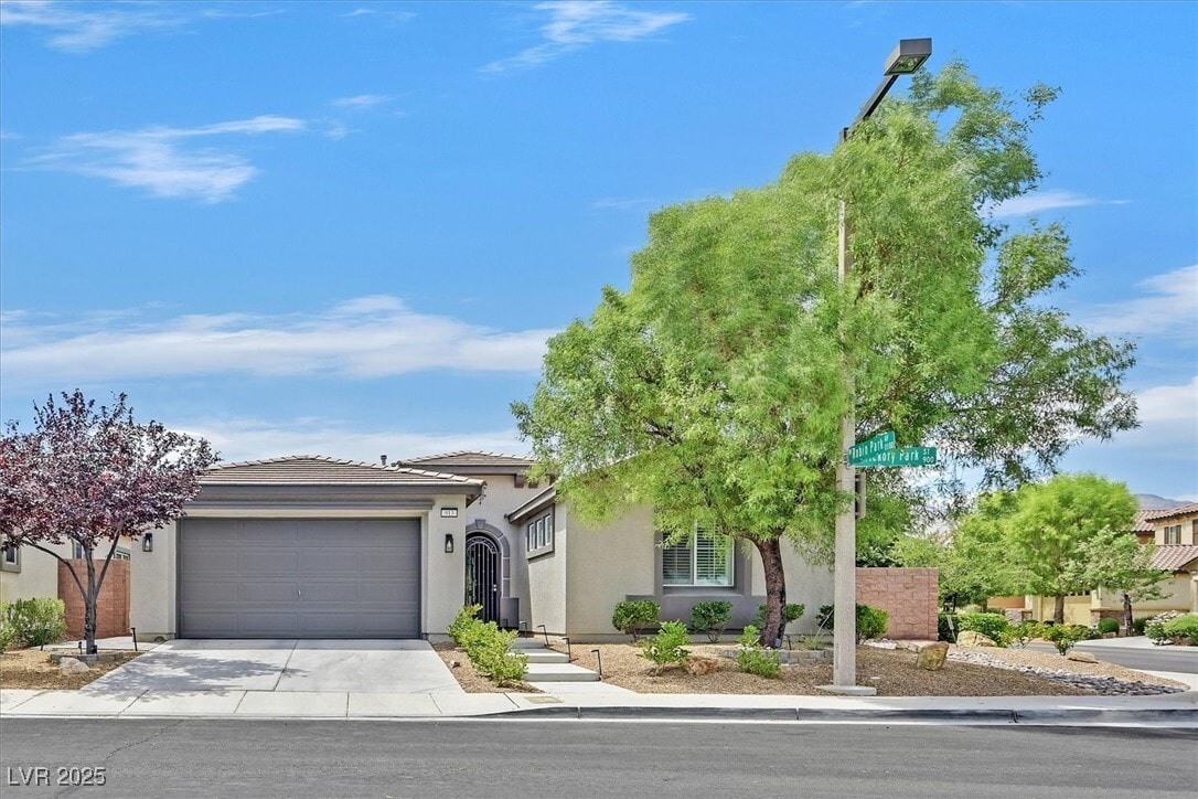 Foto principal - 913 Hickory Park St