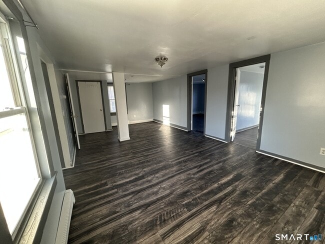 Foto del edificio - 288 Litchfield St