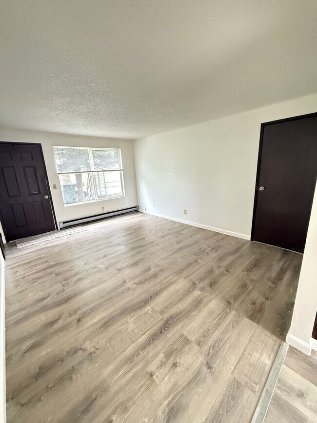 Foto del edificio - 2211 Sumner Ave