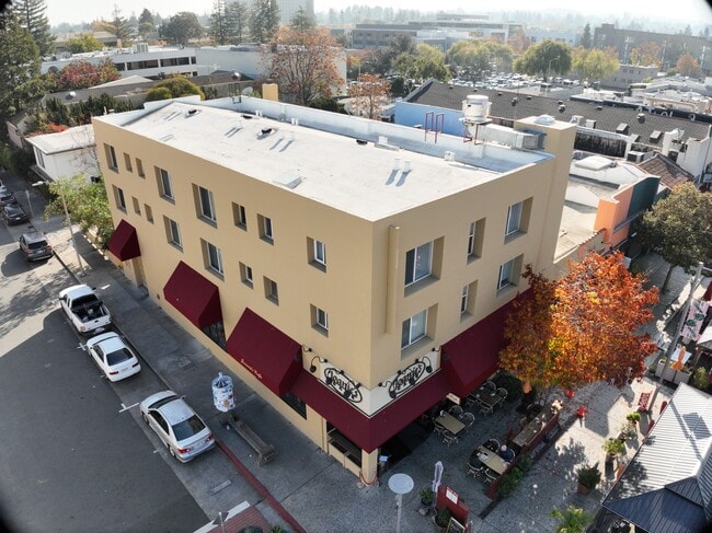 Exterior 3D - 411 California Ave