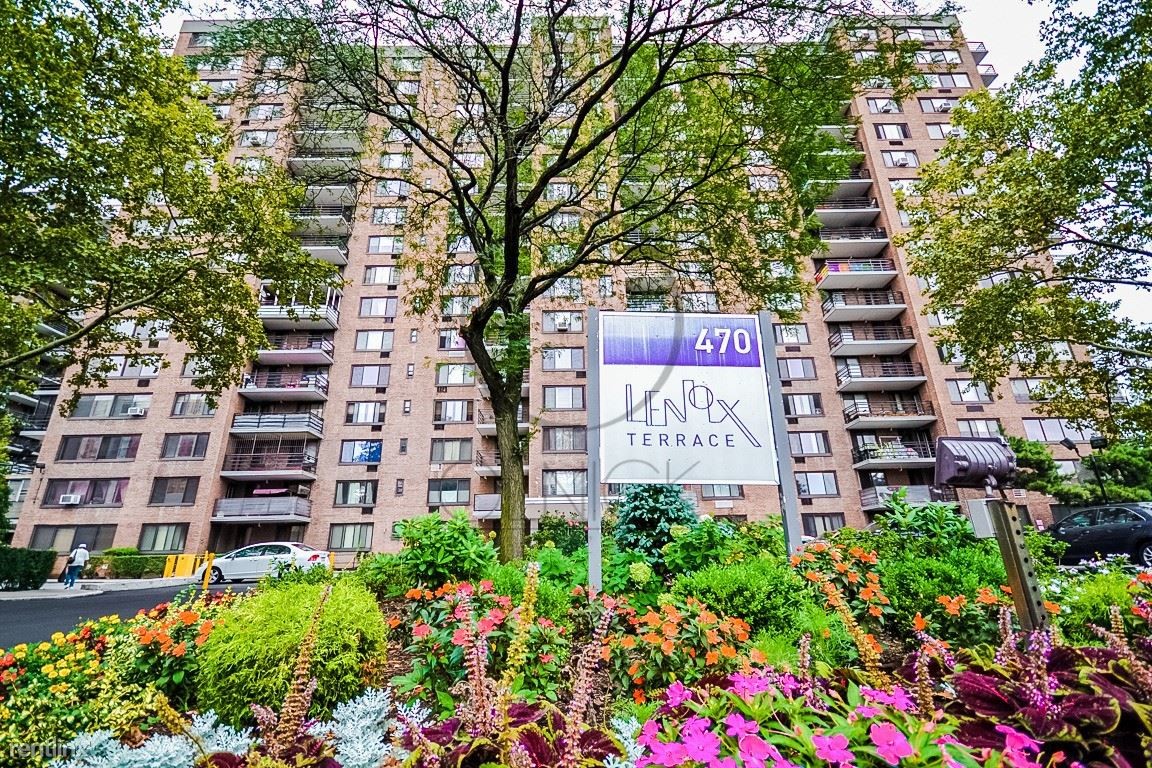 Foto del edificio - 470 Malcolm X Blvd