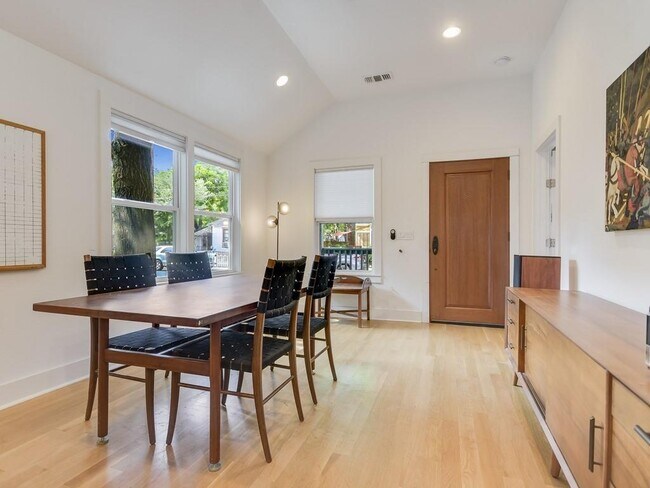 Foto del edificio - 1313 Garden St