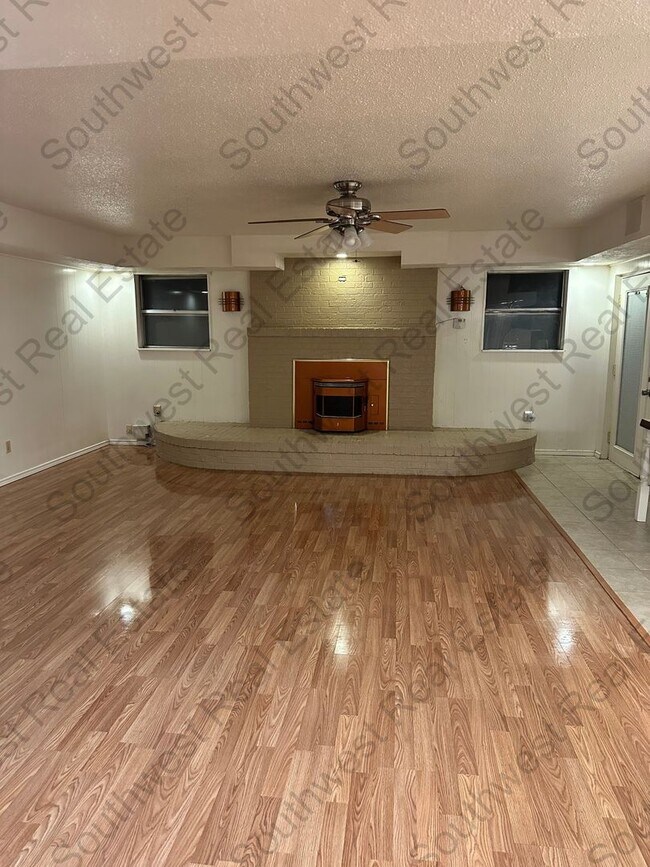 Foto del edificio - Spacious 3 bedroom, 2 bathroom Home. PET FRIENDLY!