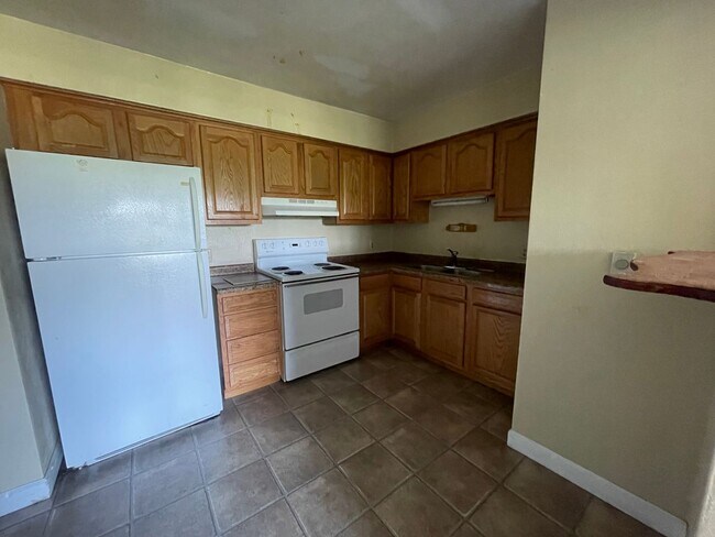 Foto del edificio - 528 River Forest Rd.