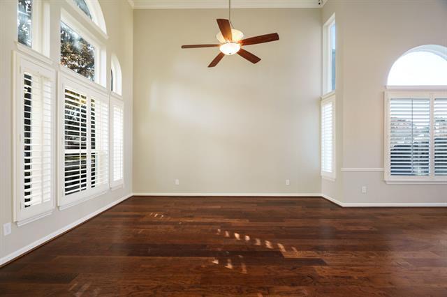 Foto del edificio - 2213 Heatherton Pl