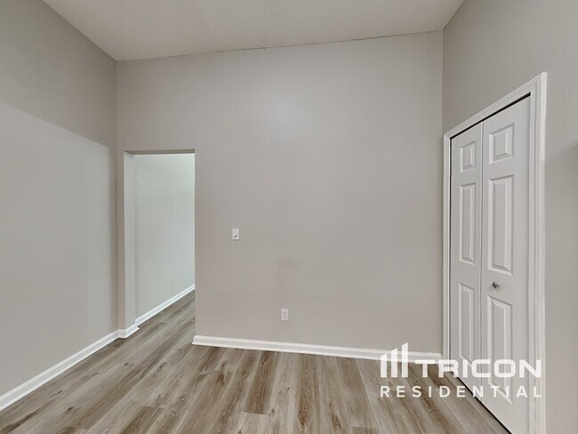 Foto del edificio - 3870 Chapelgate Rd
