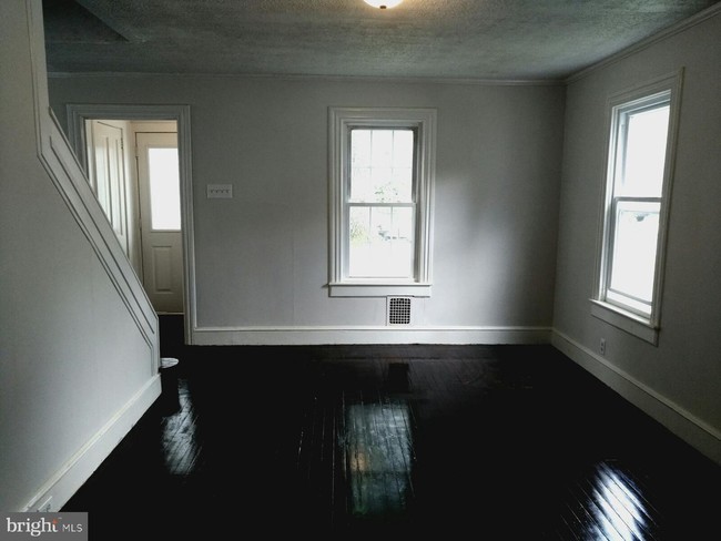 Building Photo - 109 Pearl St