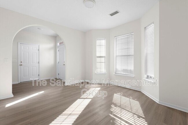 Foto del edificio - 5078 Weatherstone Rd