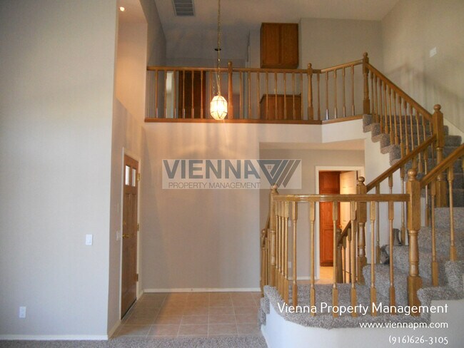 Building Photo - 441 N Lexington Dr