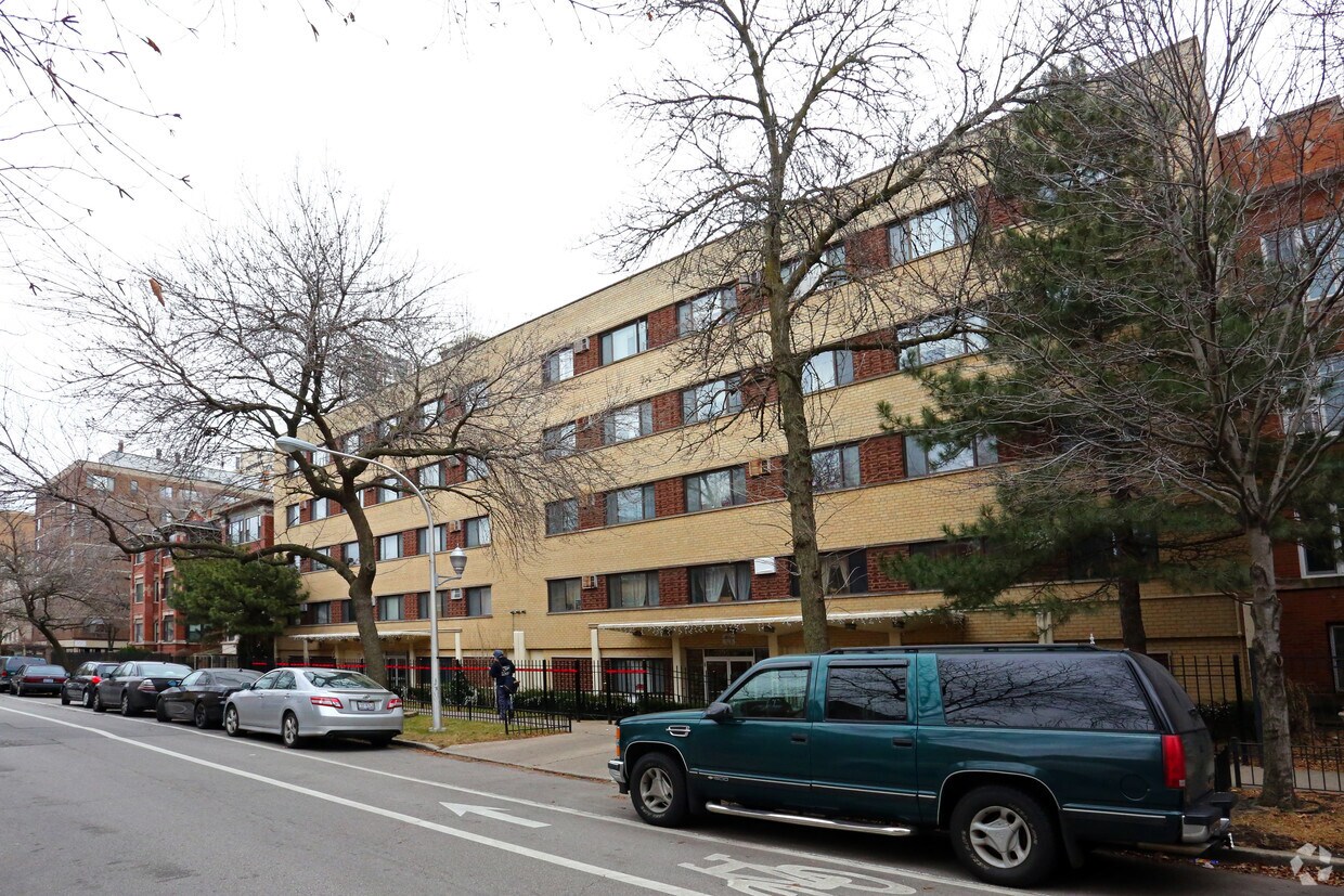 Foto del edificio - 5907-5909 N Kenmore Ave
