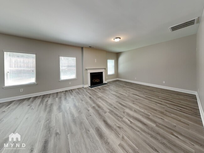 Foto del edificio - 5744 Savannah River Rd