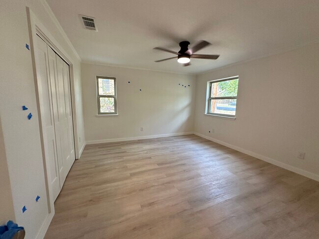 Building Photo - 5608 Cougar Dr
