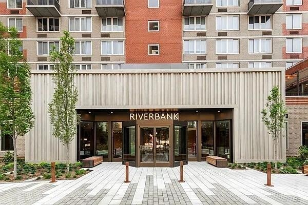 Foto del edificio - 560 W 43rd St