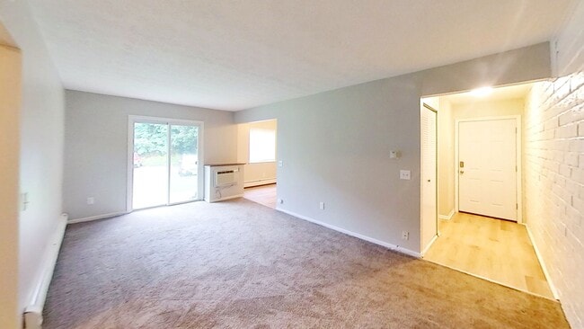 Building Photo - Stenwick Manor