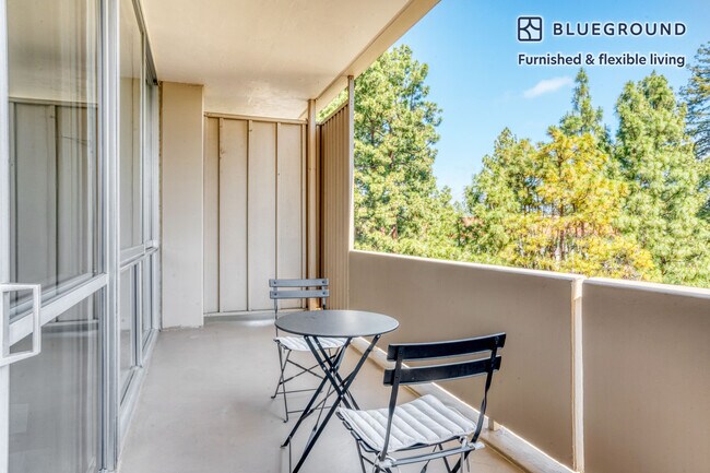 Foto del edificio - 501 Forest Ave