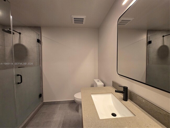 Foto del edificio - 121 NE 5th St