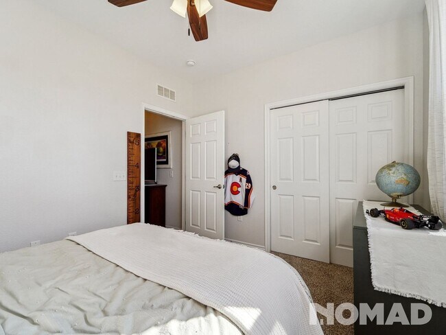 Building Photo - **Charming 2 Bedroom, 2 Bathroom Condomini...