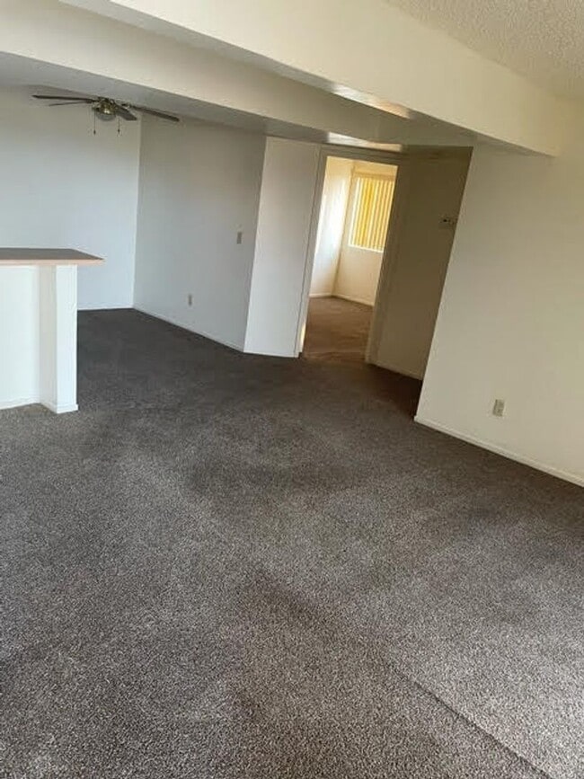Building Photo - Laughlin Bay Village- 2 Bedroom Unit!