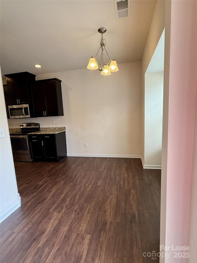 Foto del edificio - 9516 Birkwood Ct