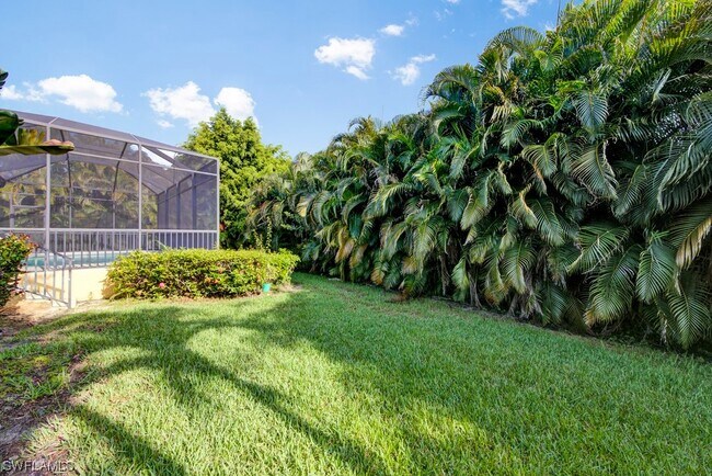 Foto del edificio - 8766 Tropical Ct