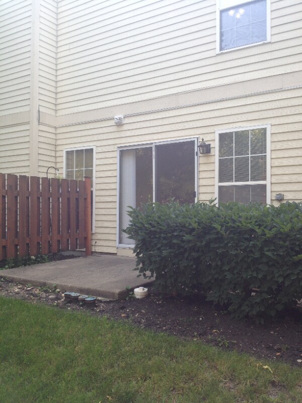 Building Photo - 1150 Coldspring Rd