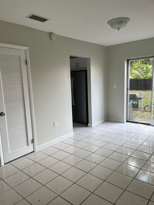 Foto del edificio - 7150 SW 22nd St