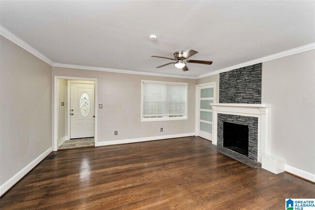 Foto del edificio - 1017 Hillcrest Ave