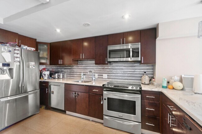 Foto del edificio - 1099 22nd St NW