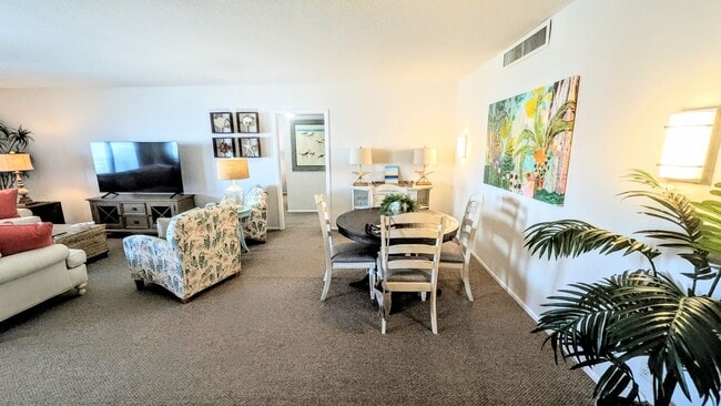Photo - Annual UNfurnished Siesta Key Gulf front 2/2 condo with water views!