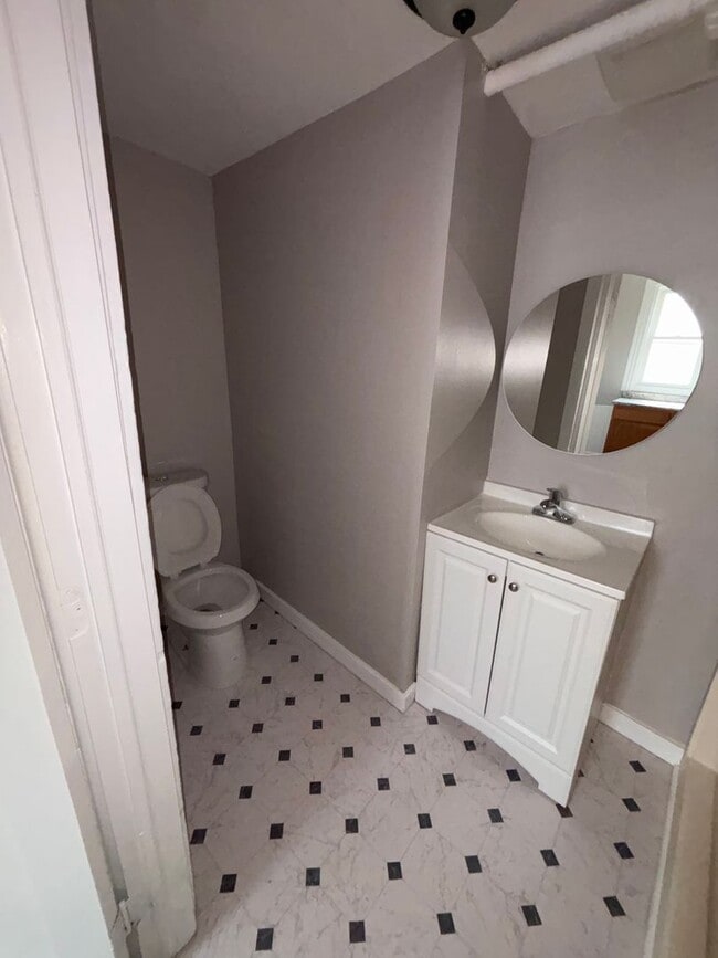 Foto del edificio - Beautiful 3 bedrrom 1 bathroom House in Mi...