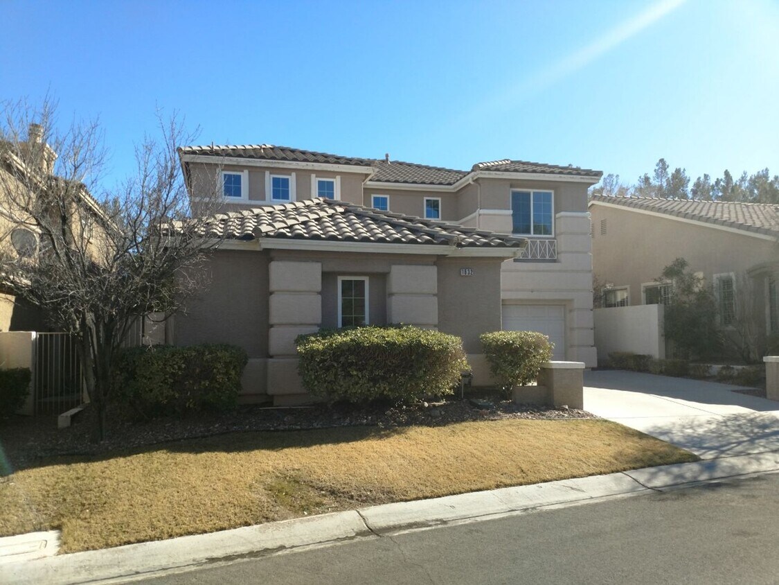 Primary Photo - 4 bedroom 3 bath 3 car garage Summerlin