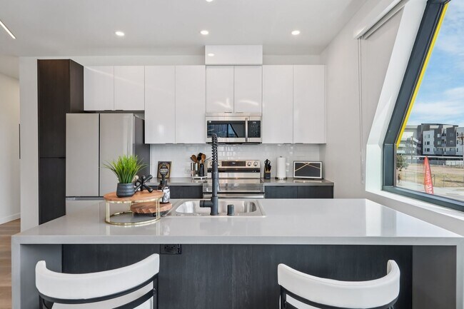 Interior Photo - Rainbow Road