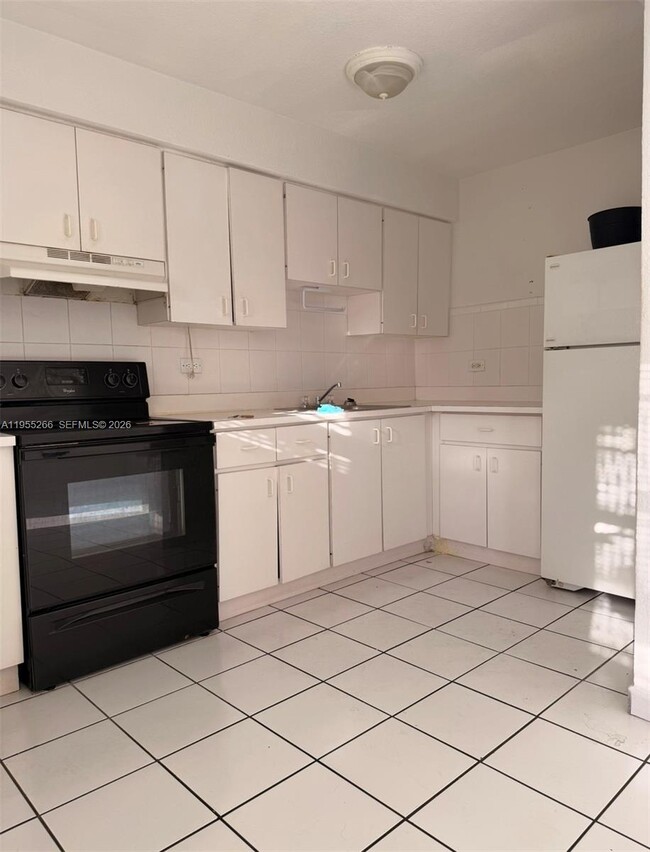 Foto del edificio - 1610 NW N River Dr