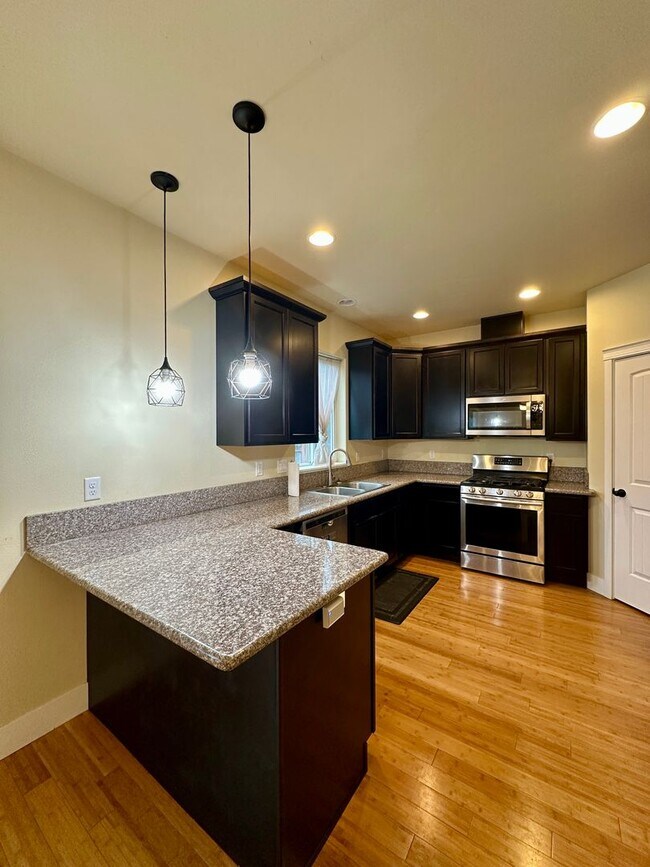 Foto del edificio - Well-Maintained Three Bedroom Home in North Salem