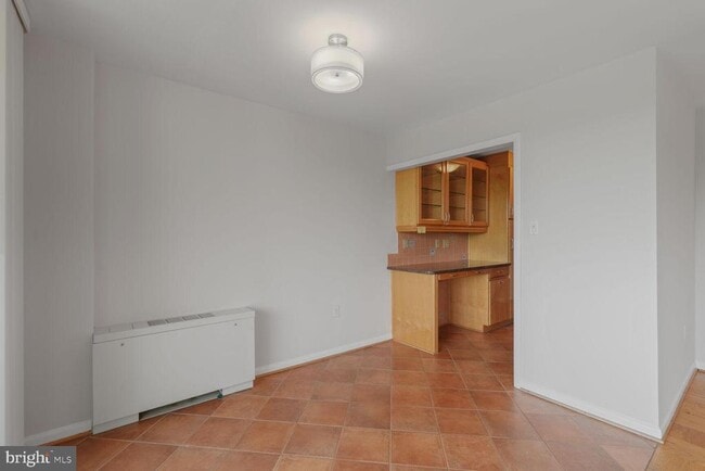 Foto del edificio - 10401 Grosvenor Pl