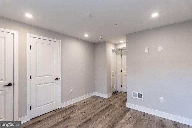 Building Photo - 2710 Ridge Ave
