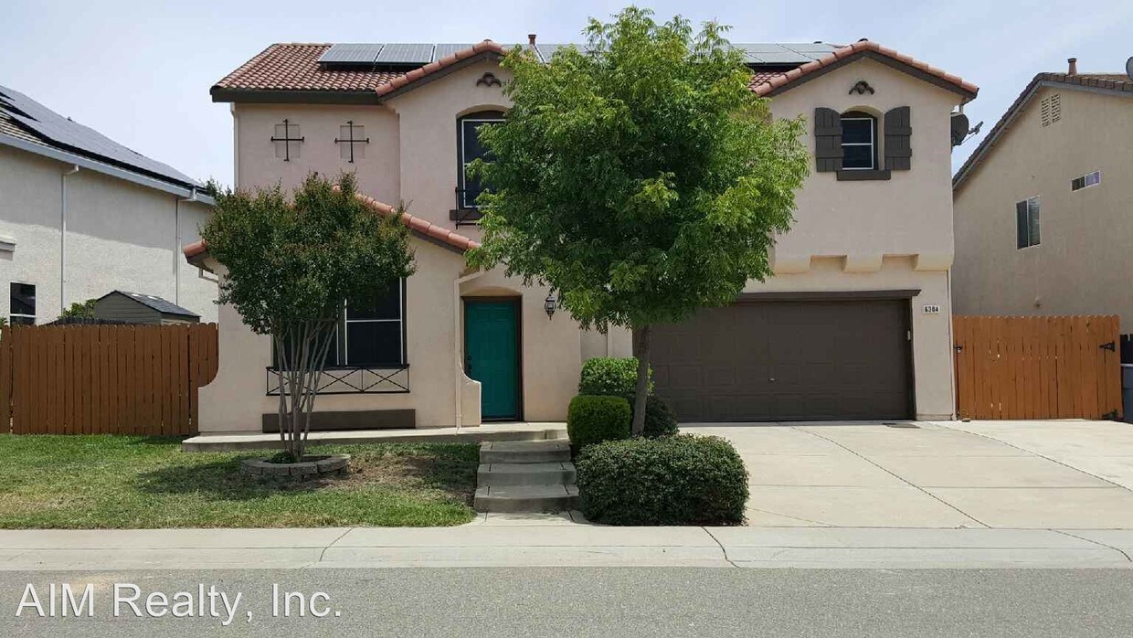 Foto principal - 4 br, 2.5 bath House - 6304 MALLARD COURT