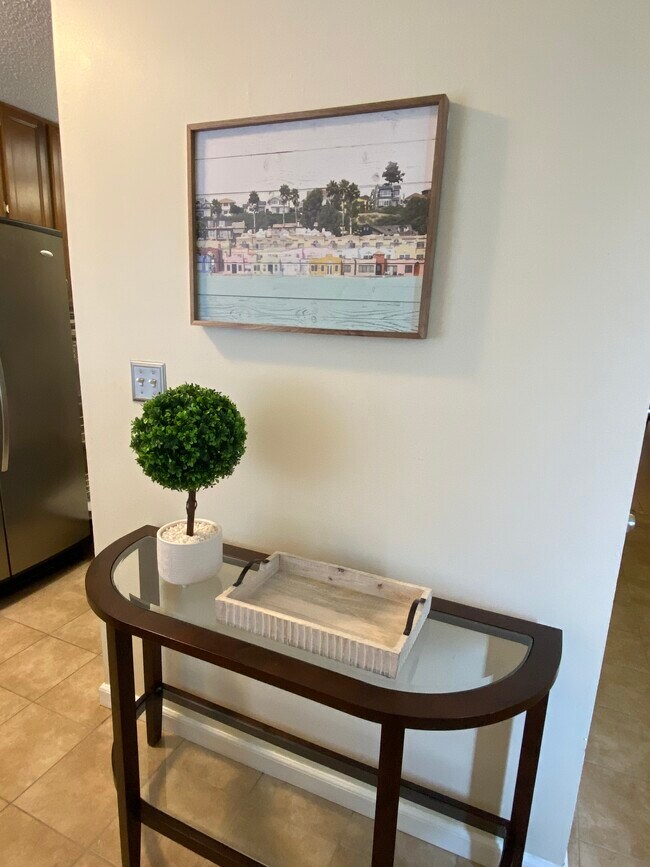 Foto del edificio - 5932 Shady Grove Cir