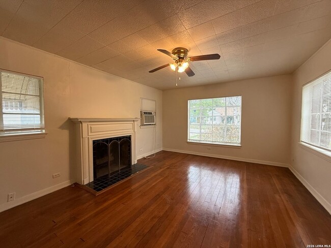 Building Photo - 374 Meredith Dr