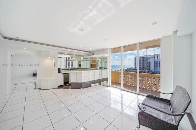 Building Photo - 4747 Collins Ave