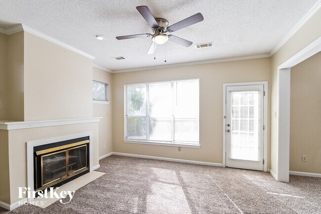 Building Photo - 8141 Walnut Valley Cove