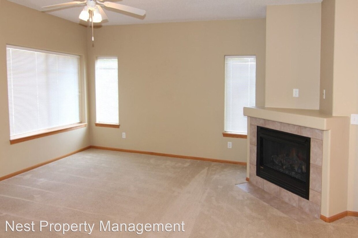 2 br, 2 bath House 4379 Berkeley Ln House Rental in Iowa City, IA