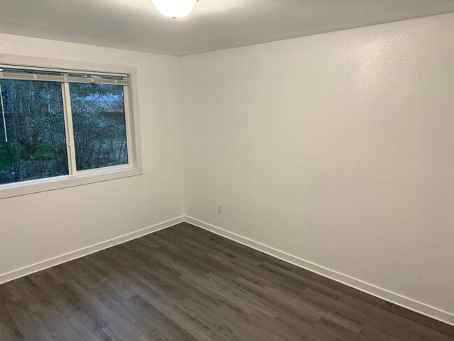 Building Photo - 1821 Menlo Loop