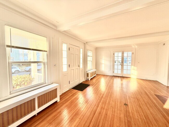 Building Photo - Timeless and Refined 3BR/2.5BA Colonial in Uptown Kingston