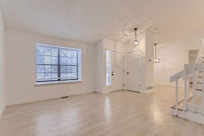 Foto del edificio - 2849 S Richfield Way, Aurora, CO, 80013