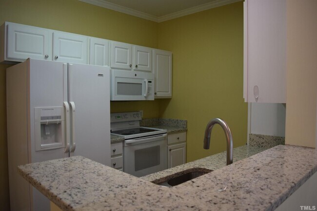 Foto del edificio - 710 N Person St