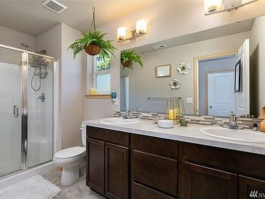 Building Photo - 2531 Jacaranda Ave